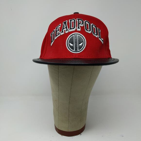 Marvel Deadpool Flat Bill Snapback Hat Embroidered Logo Spell Out Red Black - Picture 2 of 10